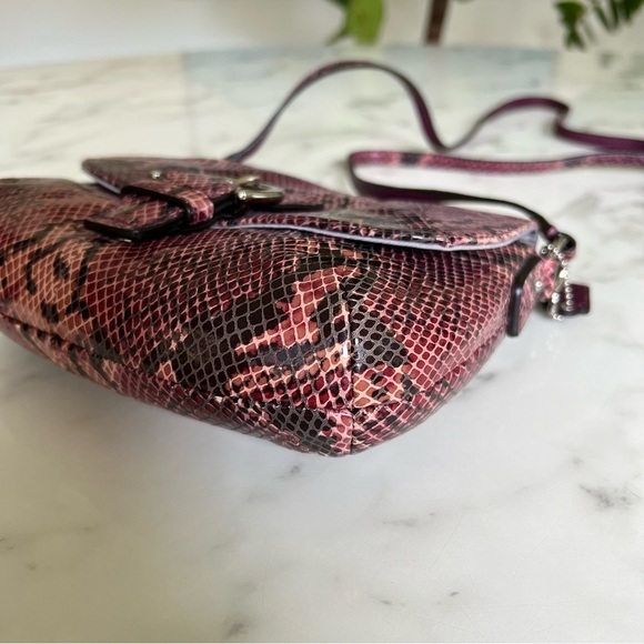 NWOT Coach Python Embossed Soho Snakeskin Leather Crossbody Bag Swingpack F45648 - Picture 9 of 15